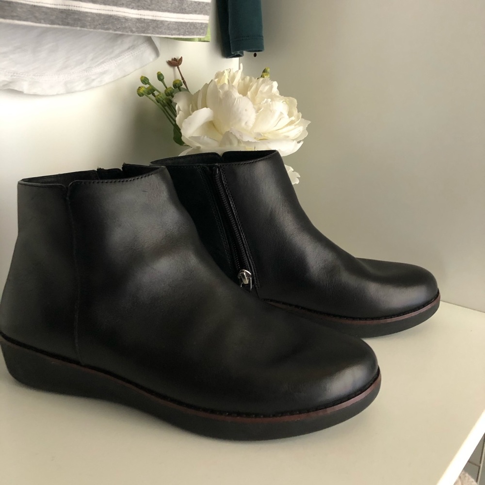 Fitflop black booties size 8